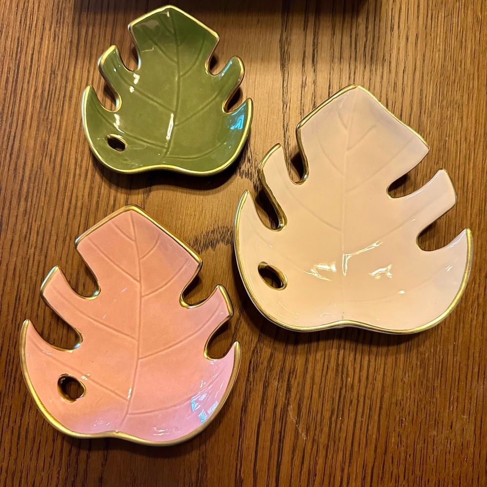 Vagabond Goods Monstera Ceramic Tray Set of 3 NEW